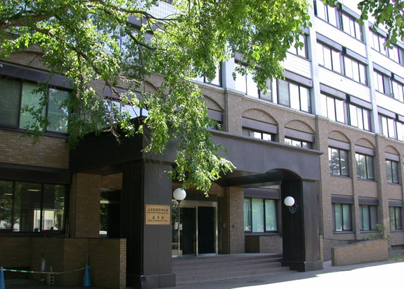 キャンパスの外観1