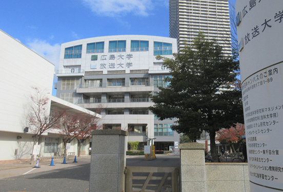 キャンパスの外観1