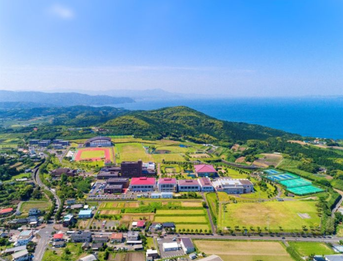 キャンパスの外観1