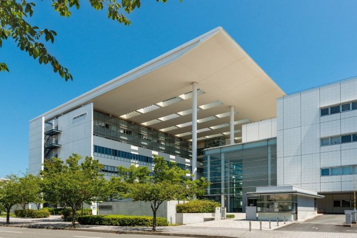 キャンパスの外観1