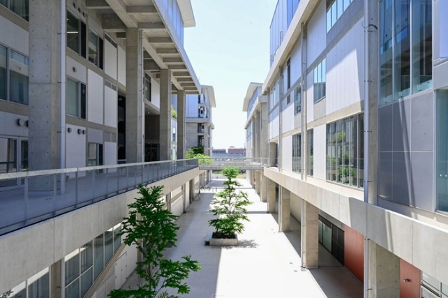 キャンパスの外観2