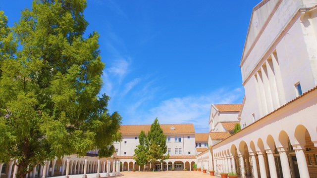 キャンパスの外観2